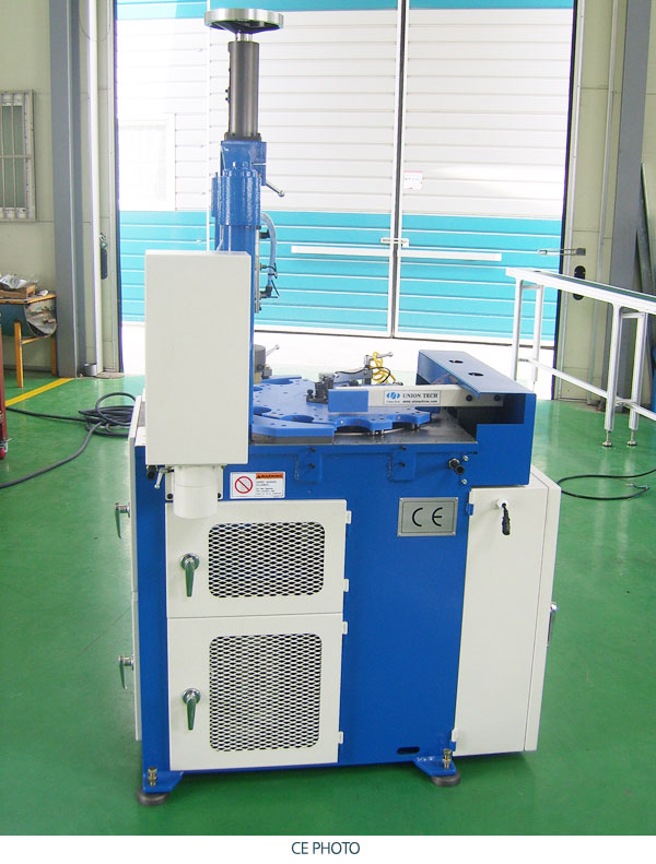 Auto Seaming M/C(Model : USM-40A, Passenger Type)